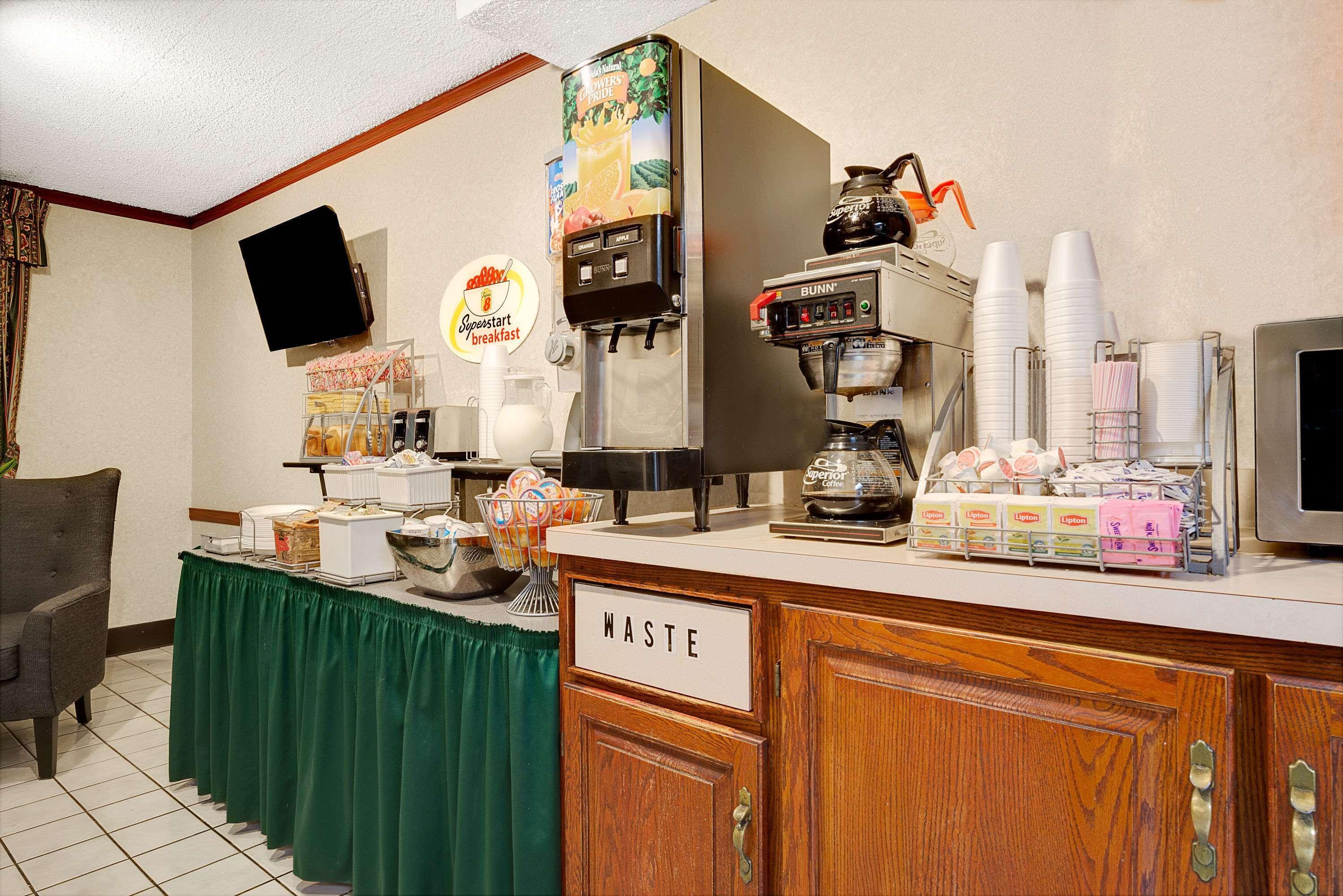 Super 8 By Wyndham Kenmore/Buffalo/Niagara Falls Area Exteriér fotografie